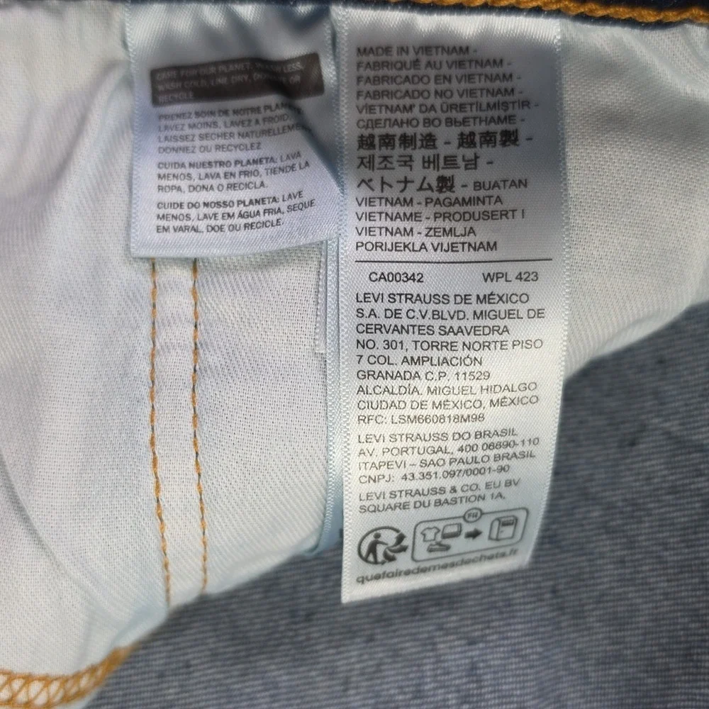 Levis new tags